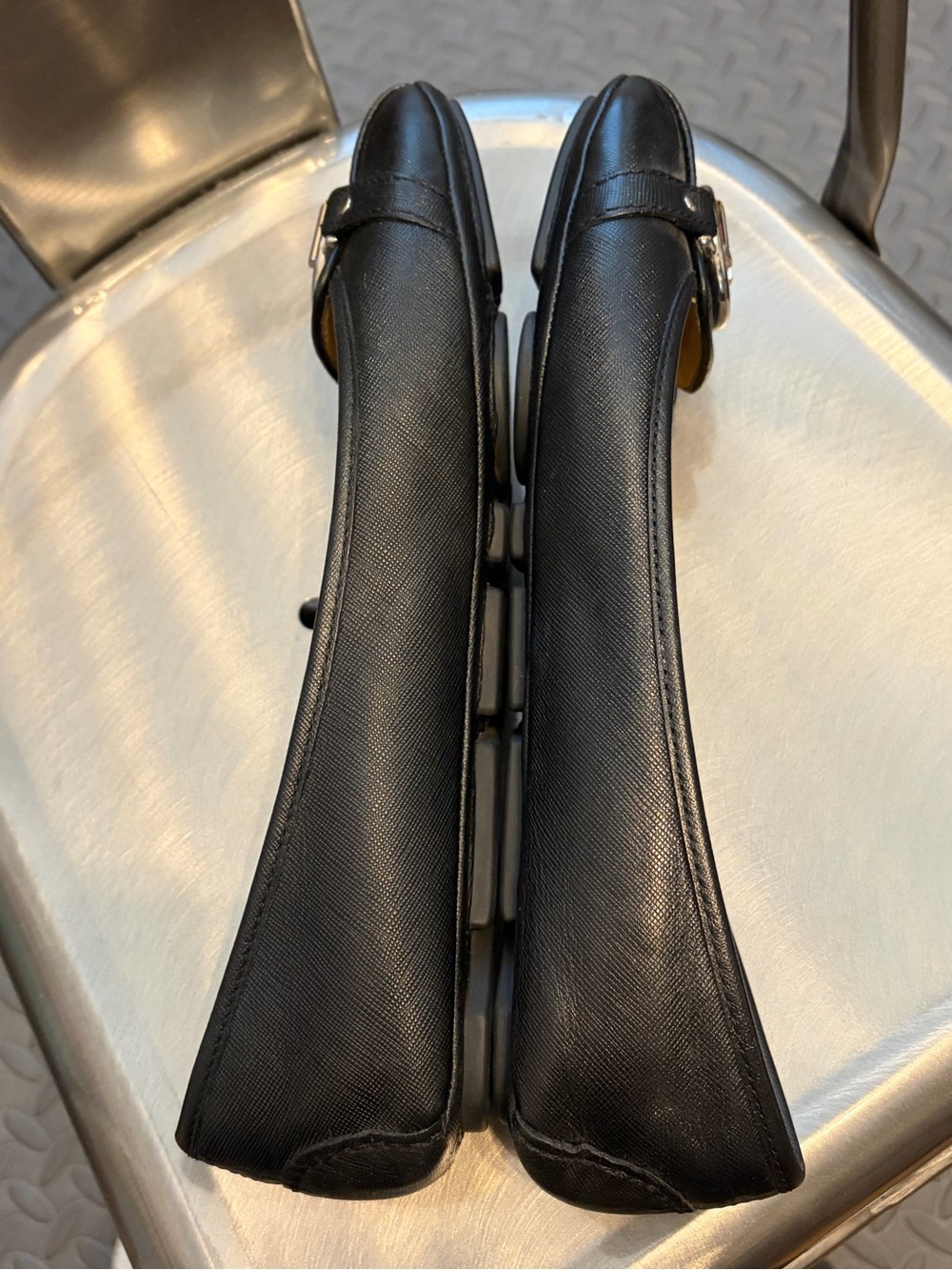 Michael Kors Black Leather Silver MK Logo Ballet Flats. Woman’s Size 11. - Picture 6 of 8